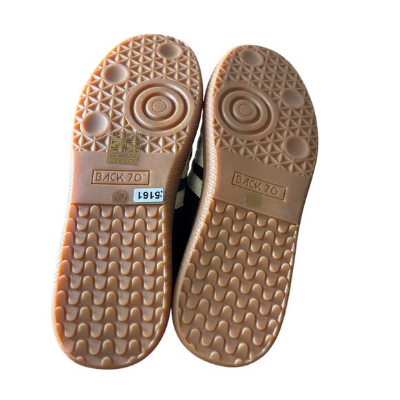 NWOB Back 70 Black and Cream Cloud Sneakers Sz 39 (8.5) - Picture 4 of 4